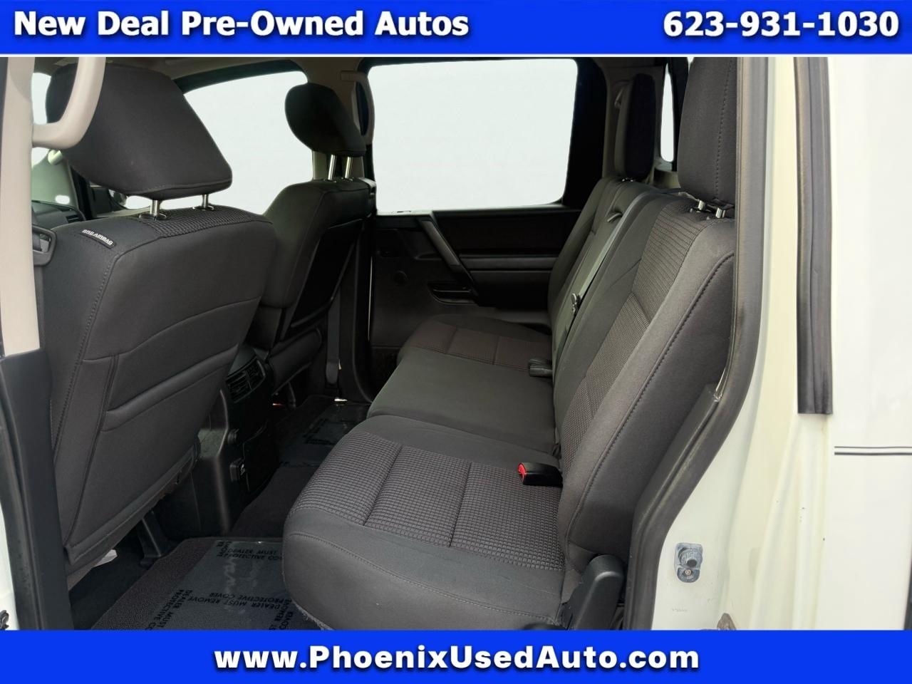 Nissan Titan SV Crew Cab 2WD 2014