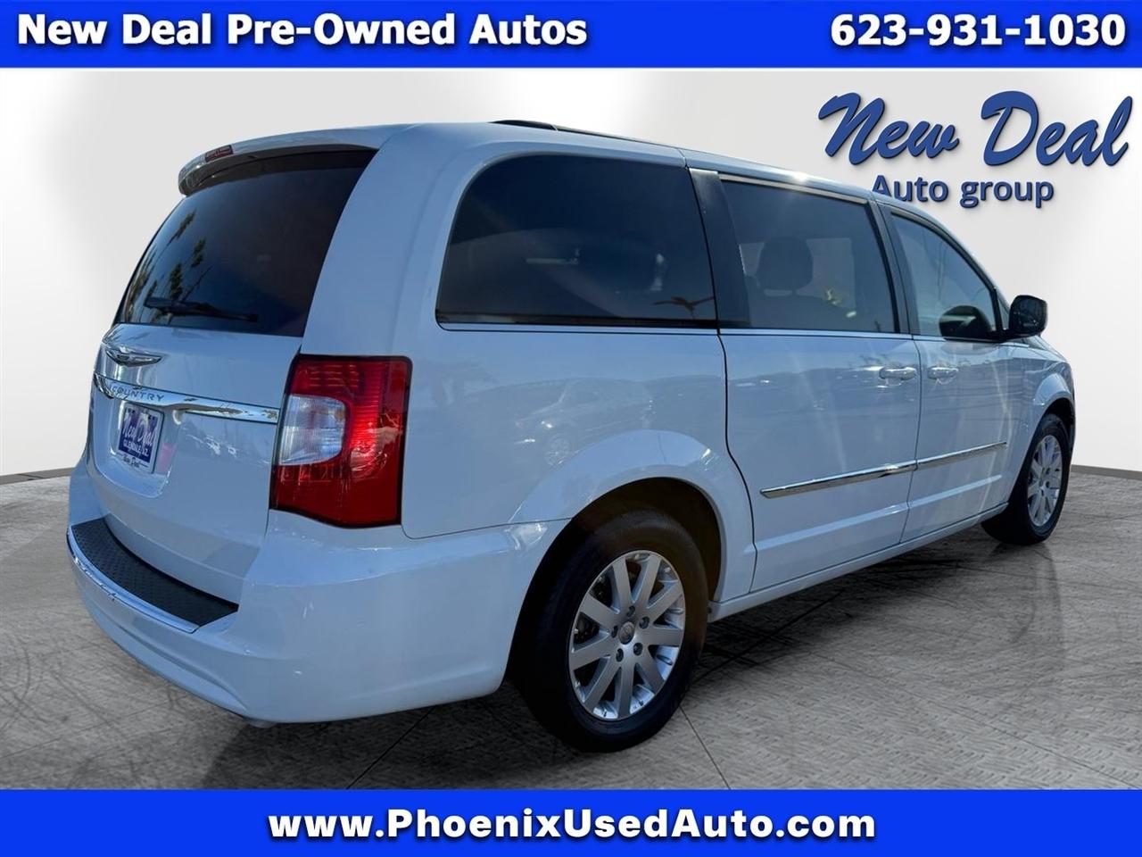 Chrysler Town & Country Touring 2016