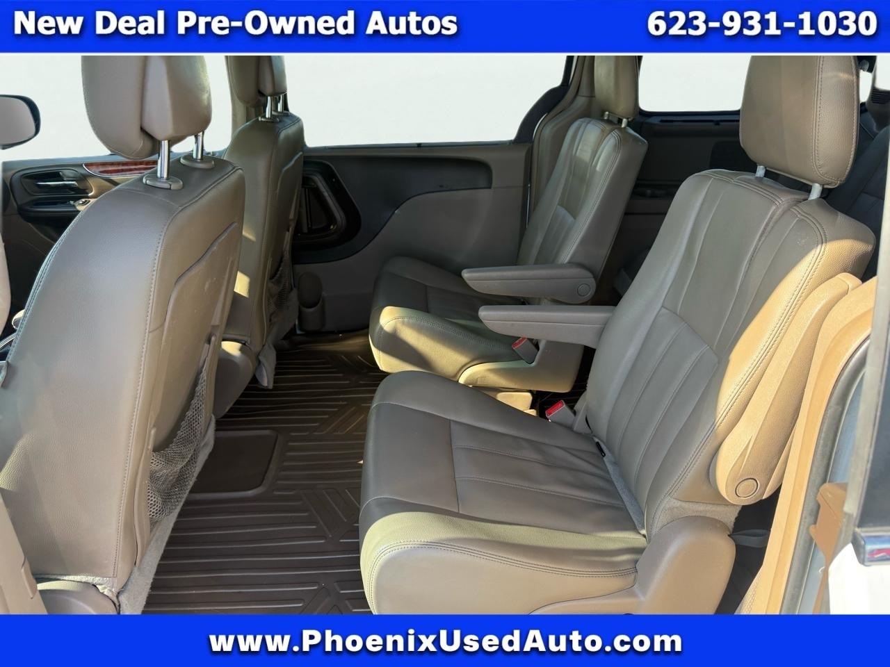Chrysler Town & Country Touring 2016