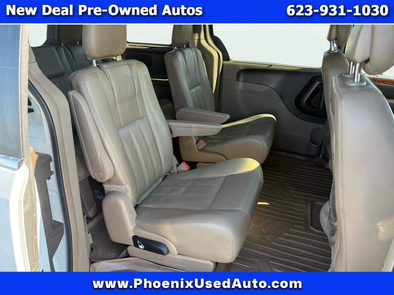 Chrysler Town & Country Touring 2016