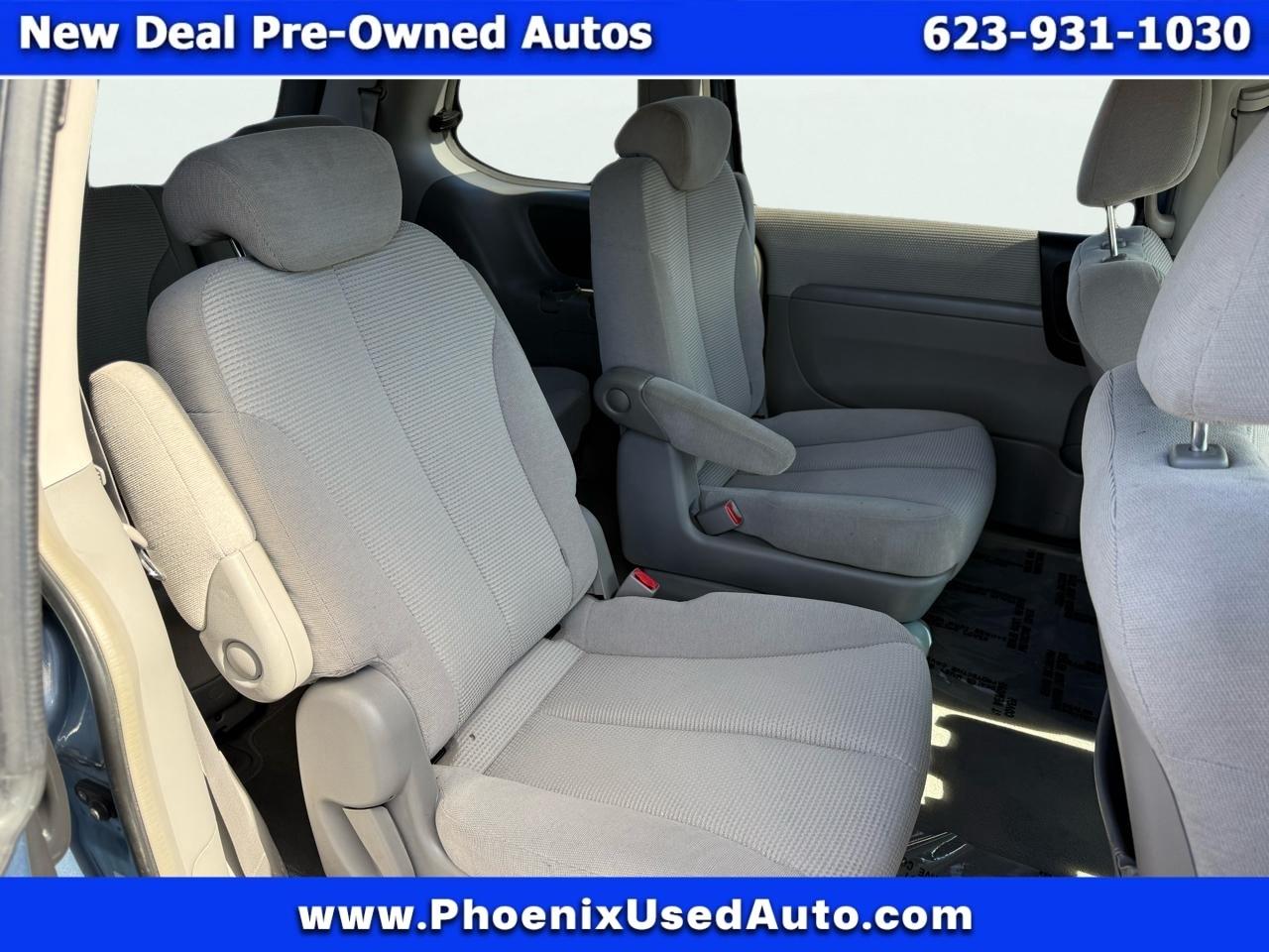 Kia Sedona Base SWB 2007