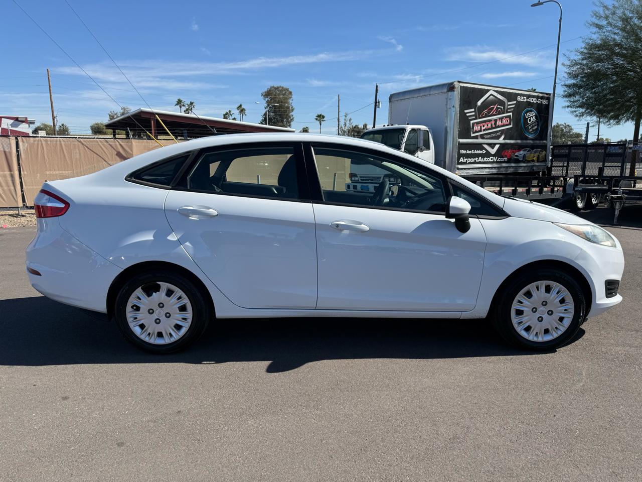 Ford Fiesta S Sedan 2014