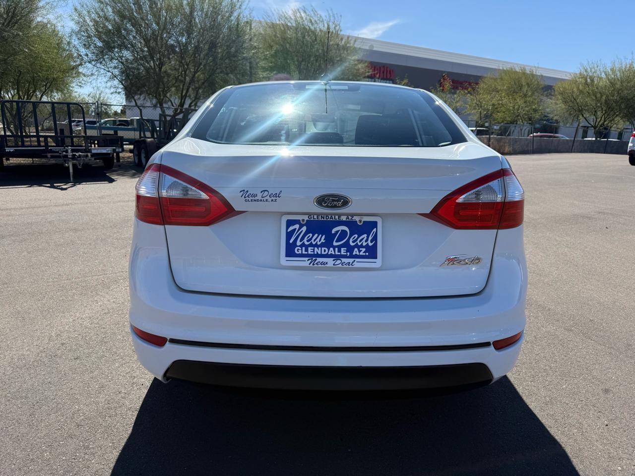 Ford Fiesta S Sedan 2014