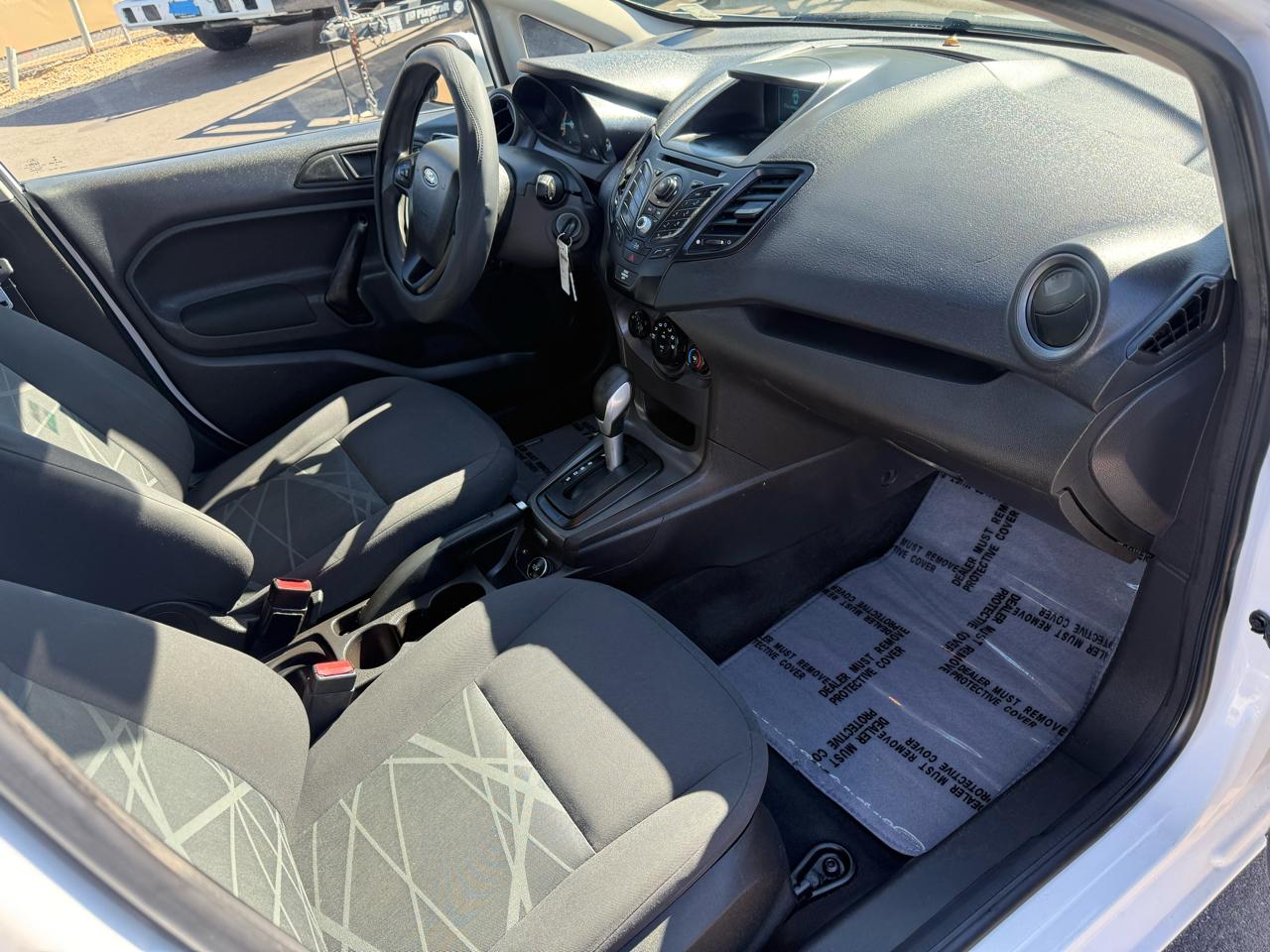 Ford Fiesta S Sedan 2014