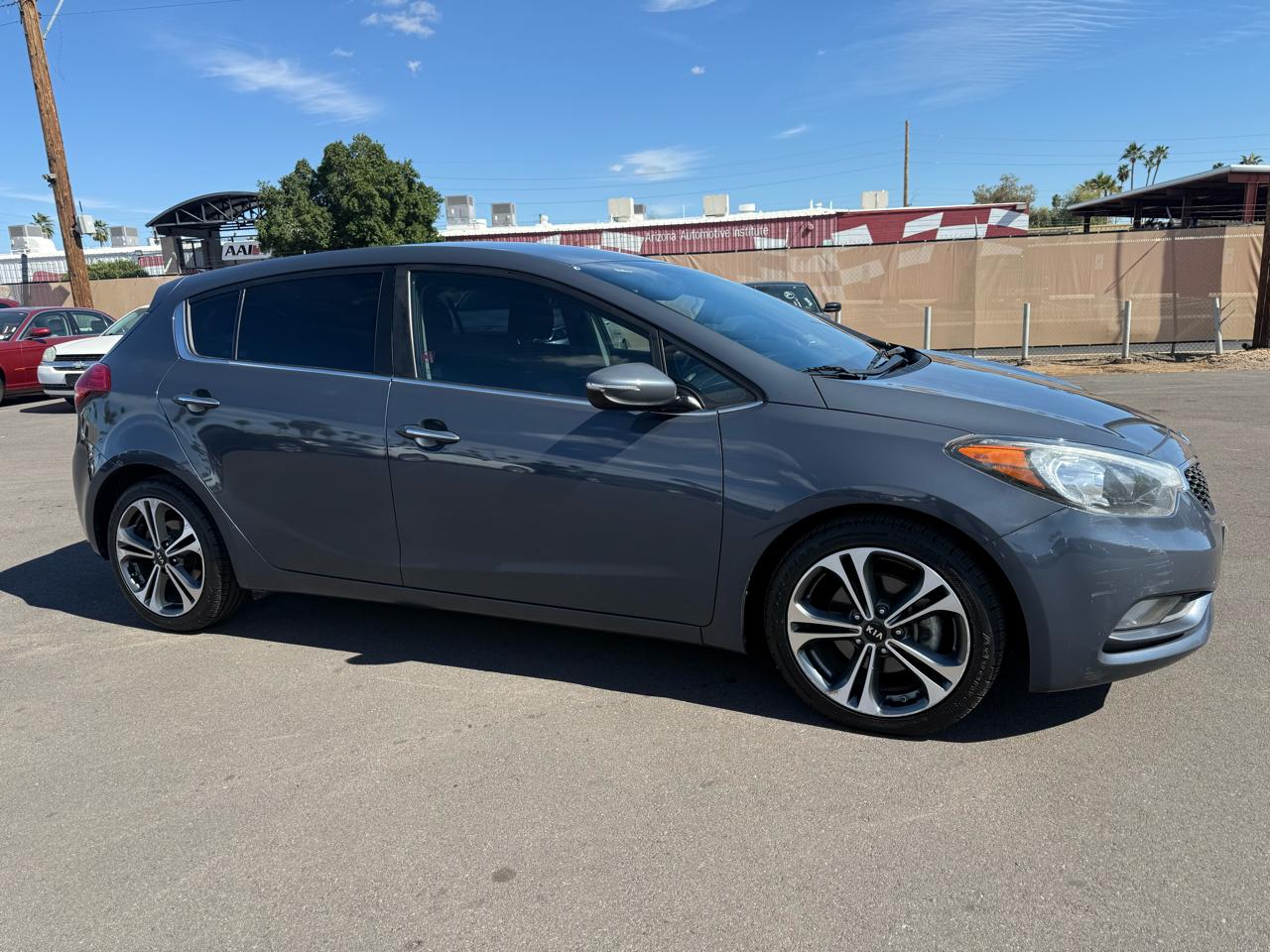 Kia Forte 5-Door EX 2016