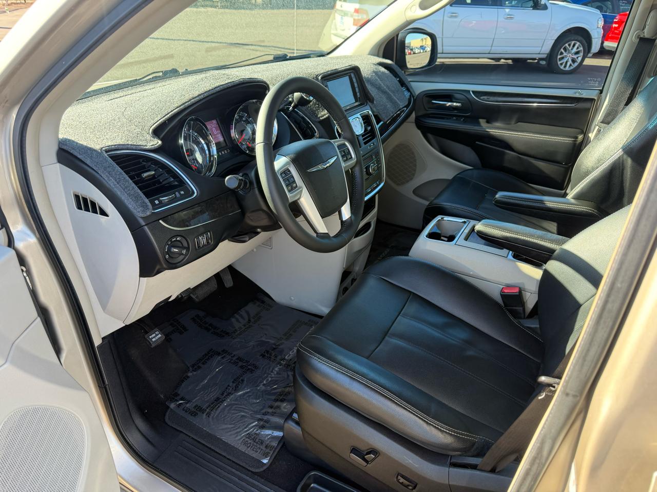 Chrysler Town & Country Touring 2014