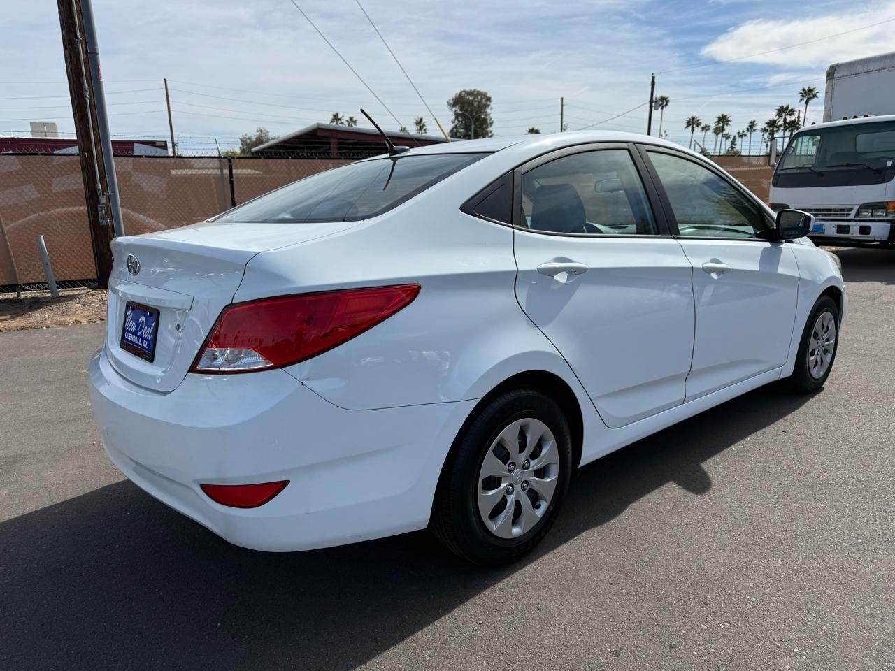 Hyundai Accent SE 4-Door 6A 2017