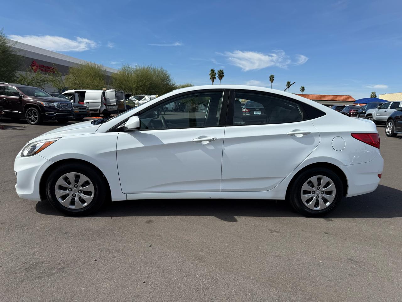 Hyundai Accent SE 4-Door 6A 2017