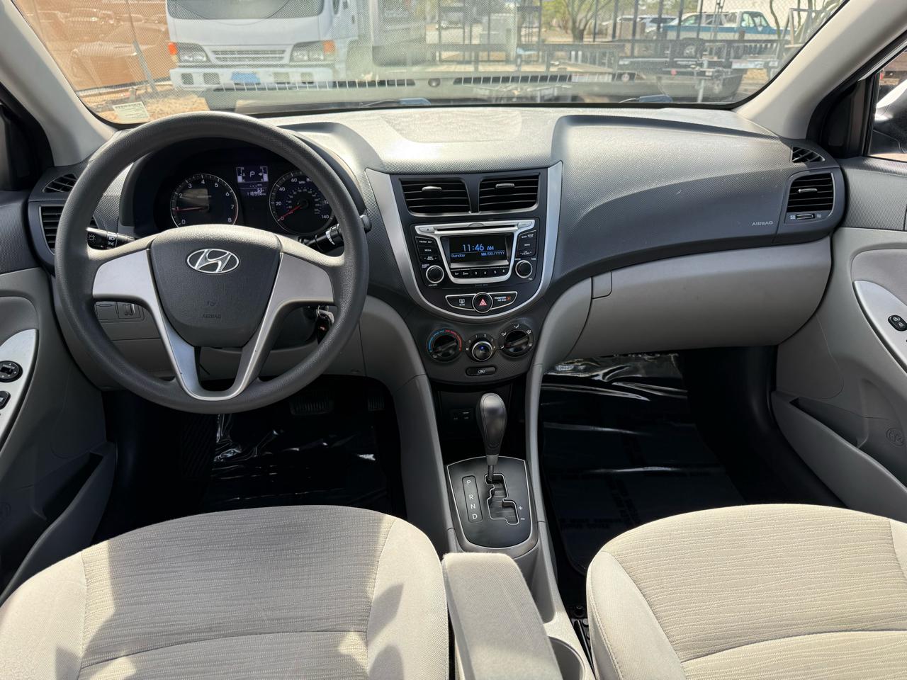 Hyundai Accent SE 4-Door 6A 2017