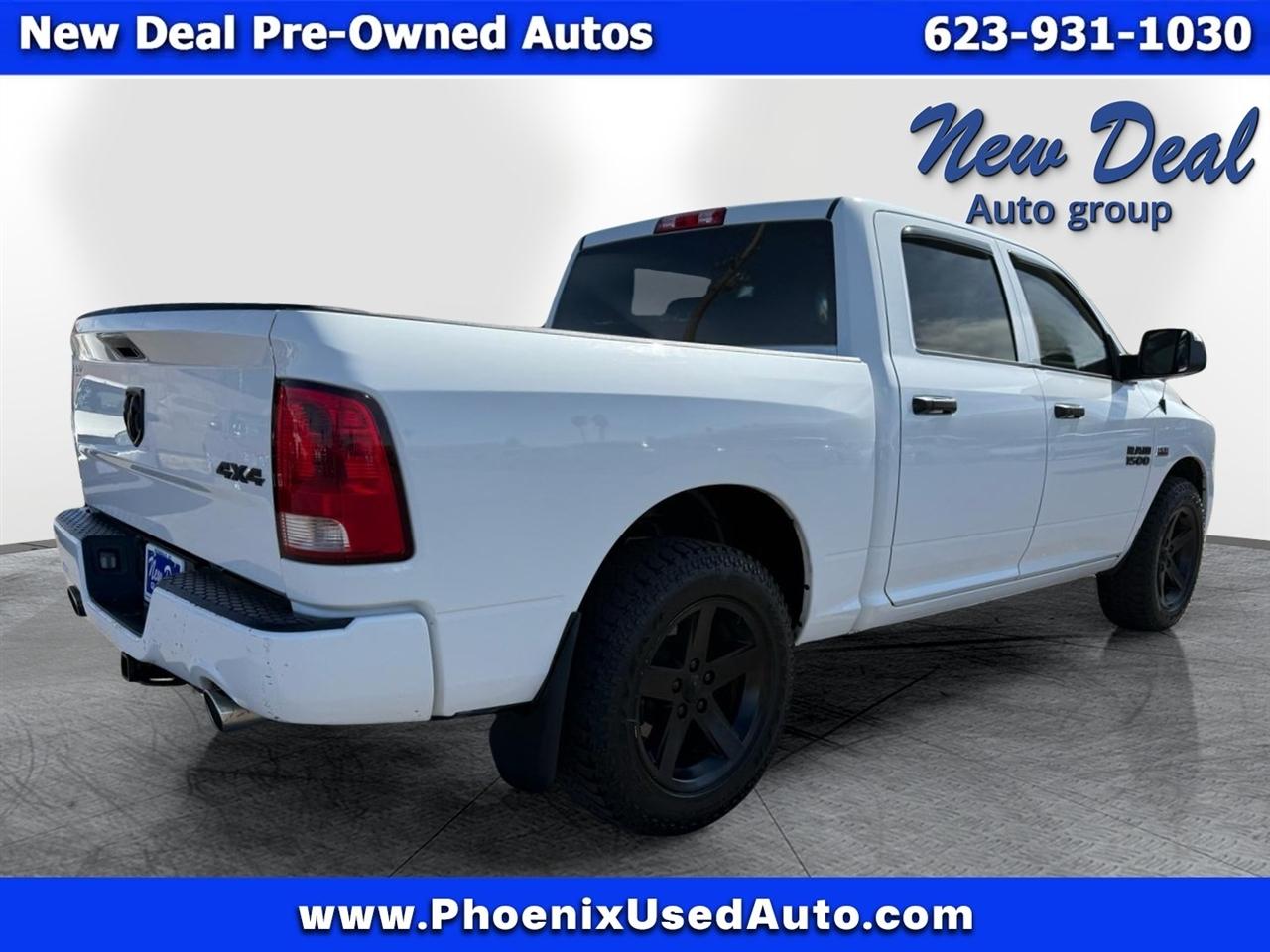RAM 1500 4WD Crew Cab 140.5" Express 2014