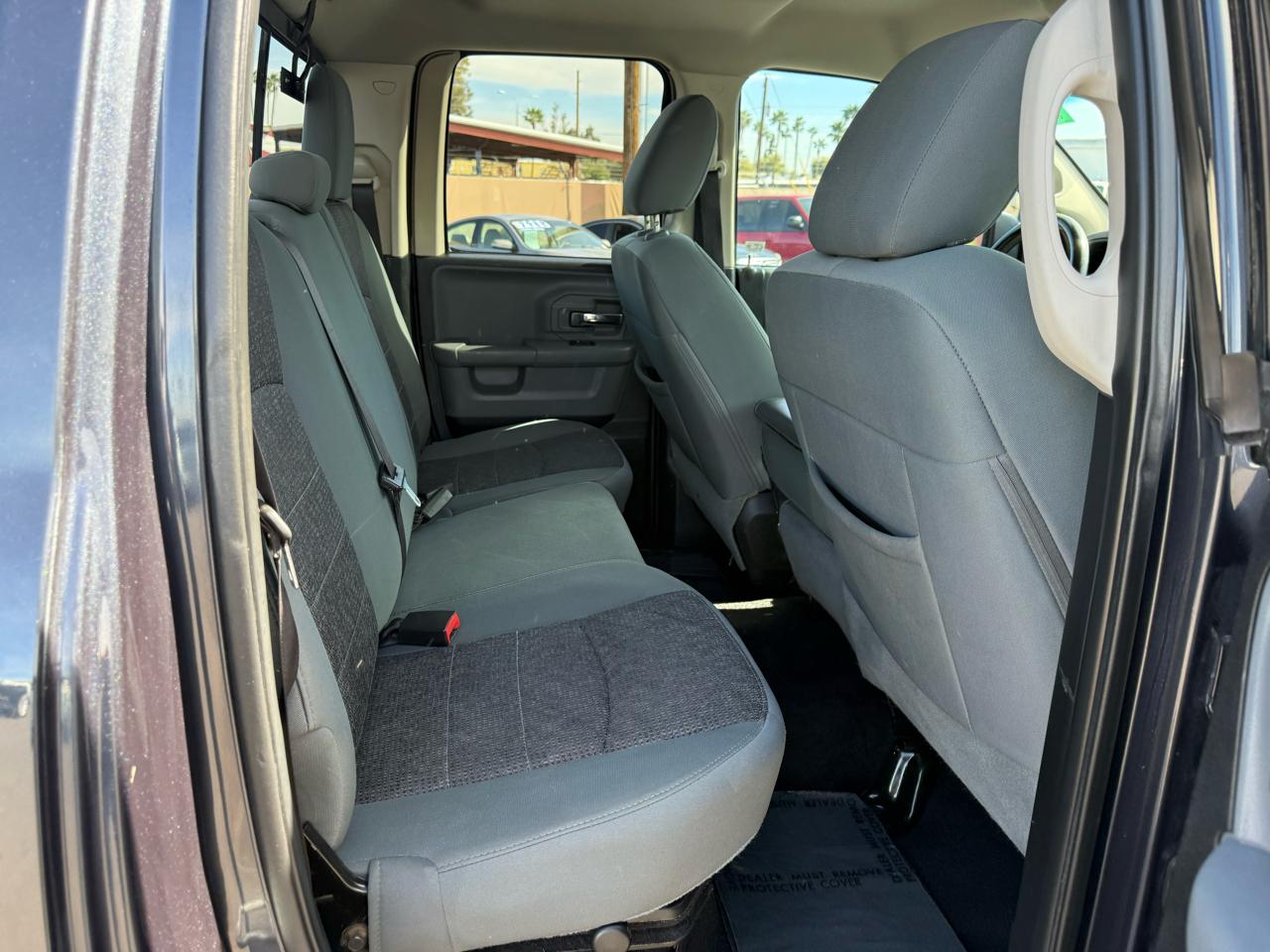 RAM 1500 4WD Crew Cab 140.5" Longhorn 2015