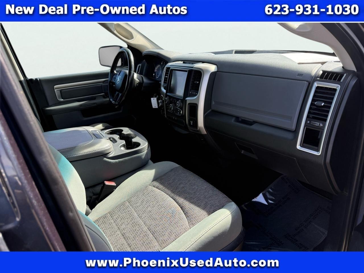 RAM 1500 4WD Crew Cab 140.5" Longhorn 2015