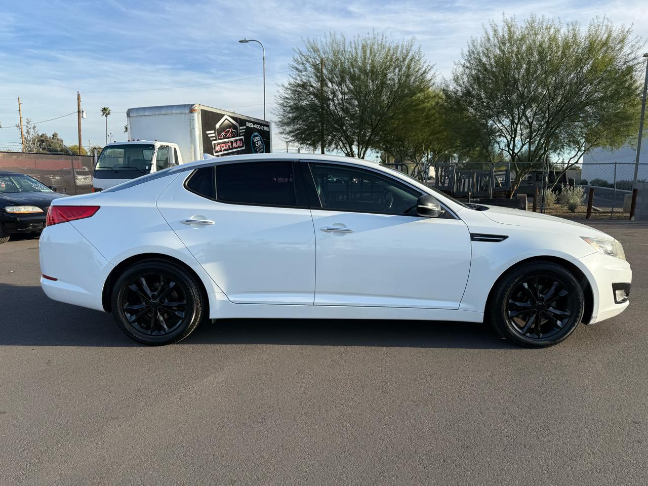 Kia Optima LX MT 2013