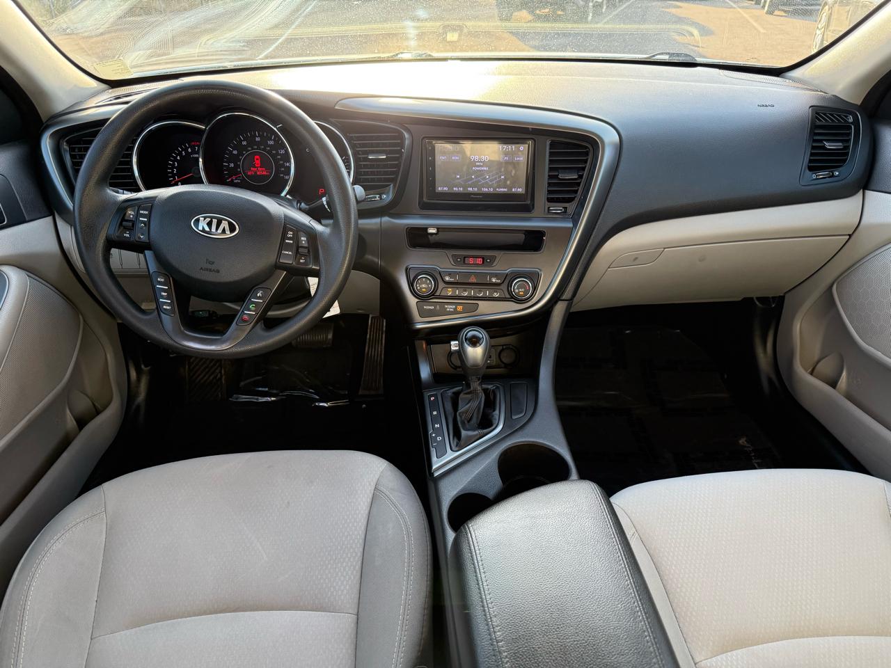 Kia Optima LX MT 2013