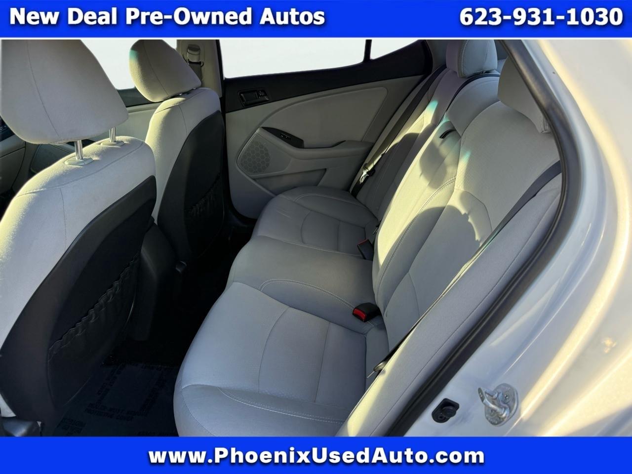 Kia Optima LX MT 2013