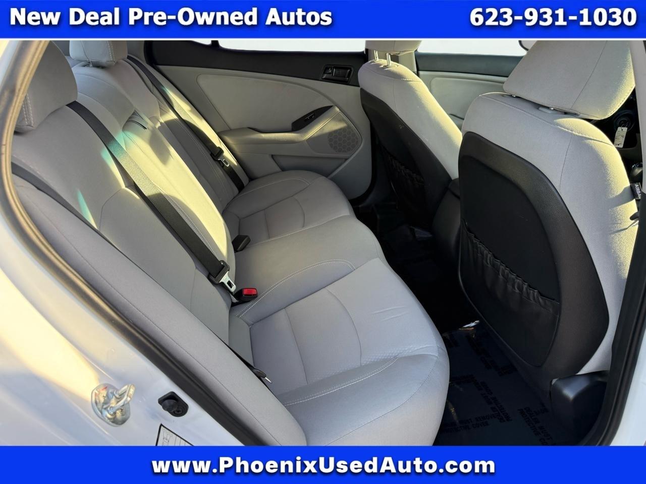 Kia Optima LX MT 2013