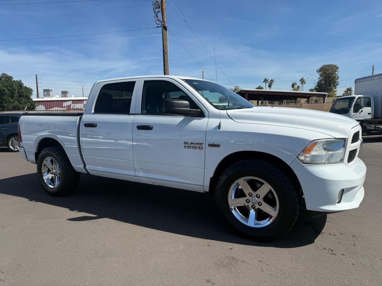RAM 1500 4WD Crew Cab 140.5" Express 2013