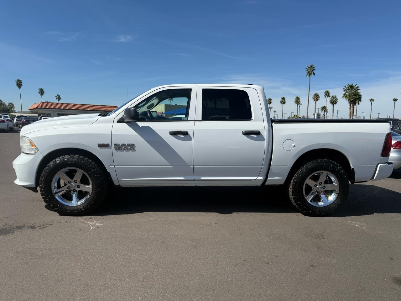 RAM 1500 4WD Crew Cab 140.5" Express 2013