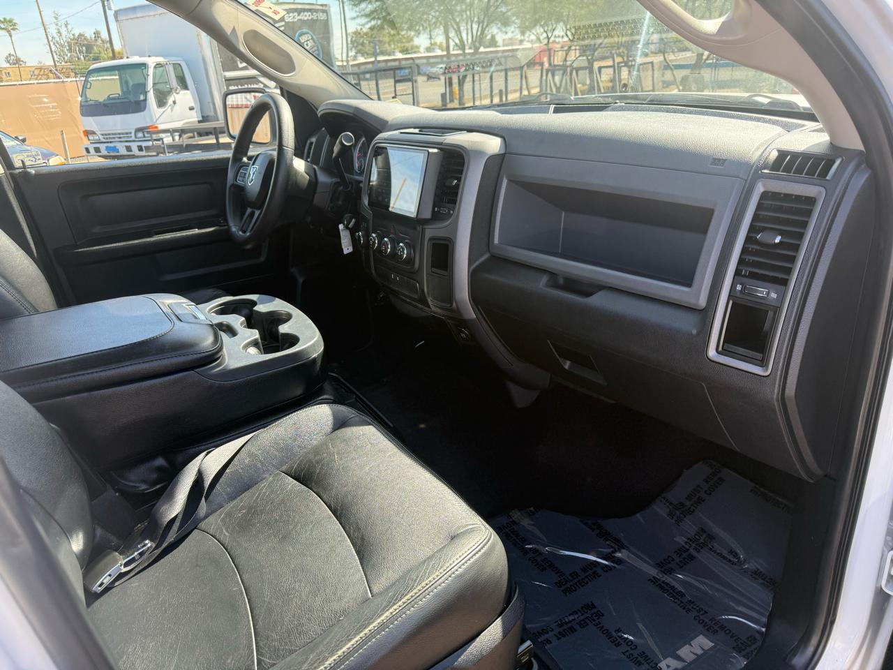 RAM 1500 4WD Crew Cab 140.5" Express 2013