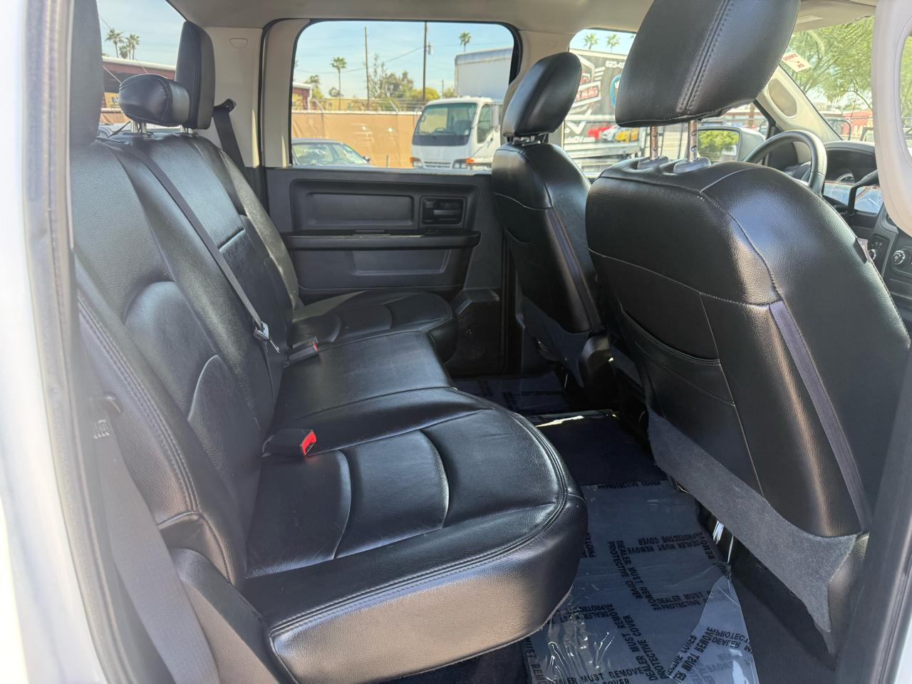 RAM 1500 4WD Crew Cab 140.5" Express 2013