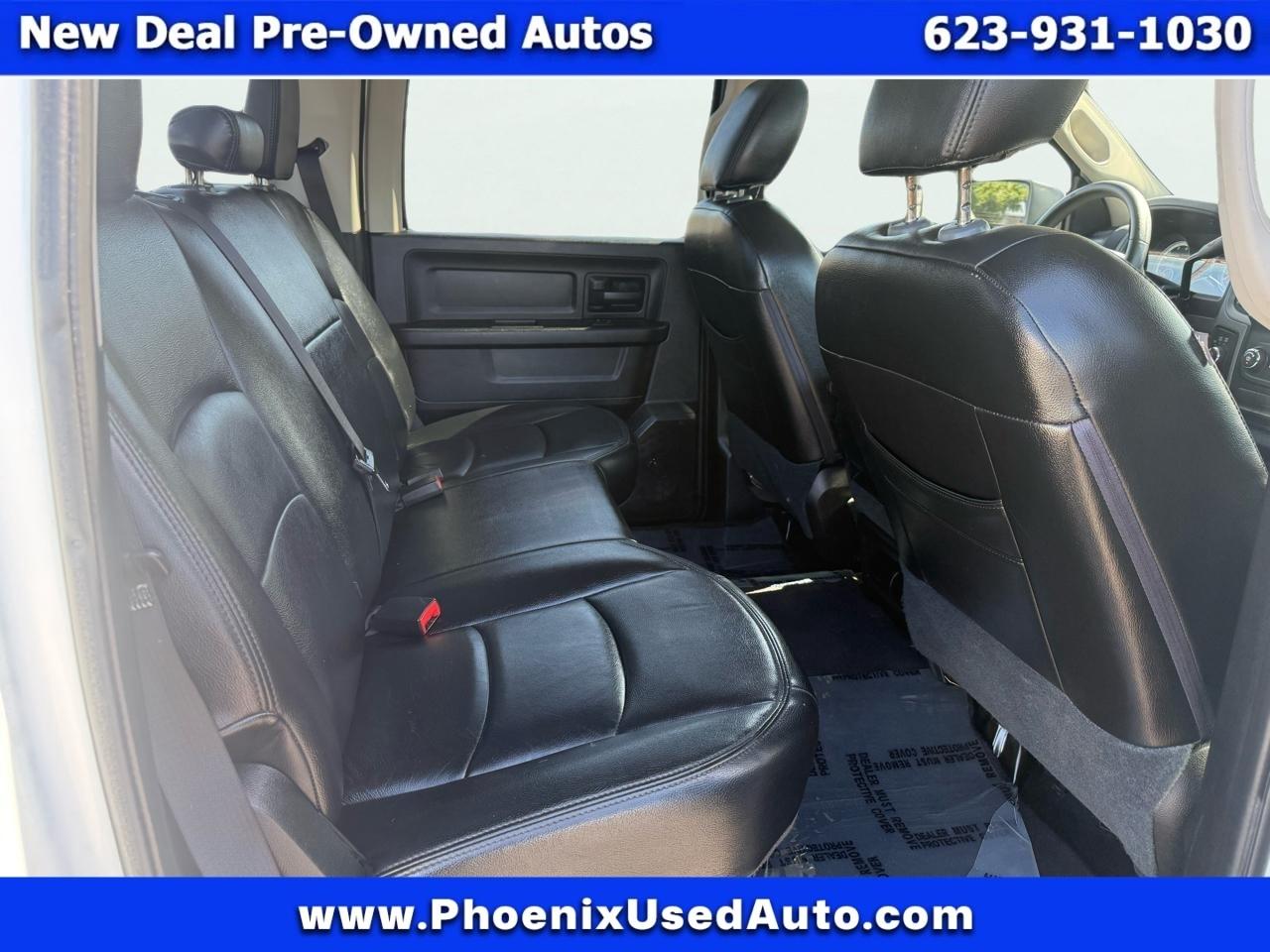 RAM 1500 4WD Crew Cab 140.5" Express 2013