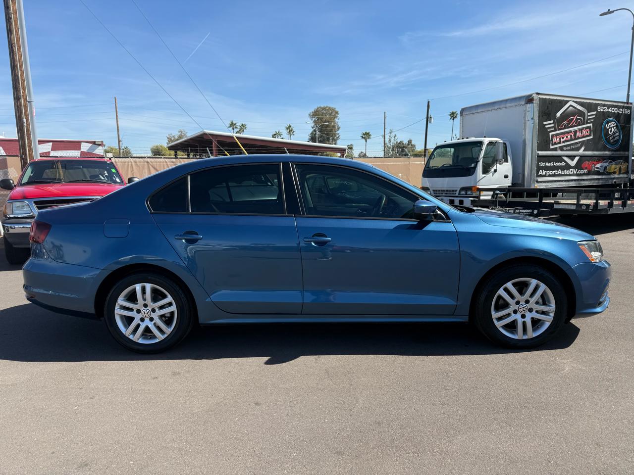 Volkswagen Jetta 1.4T S 6A 2018