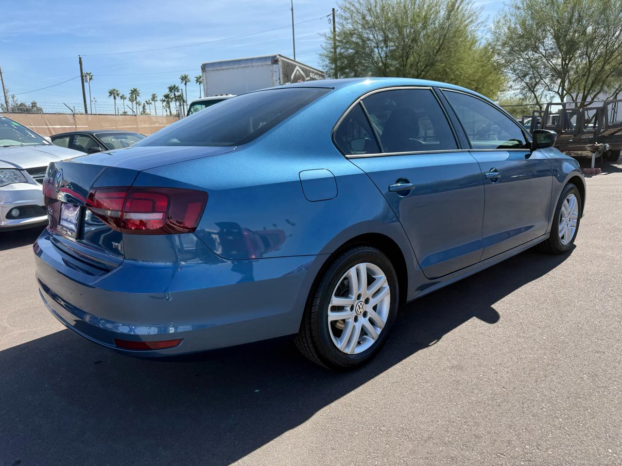 Volkswagen Jetta 1.4T S 6A 2018