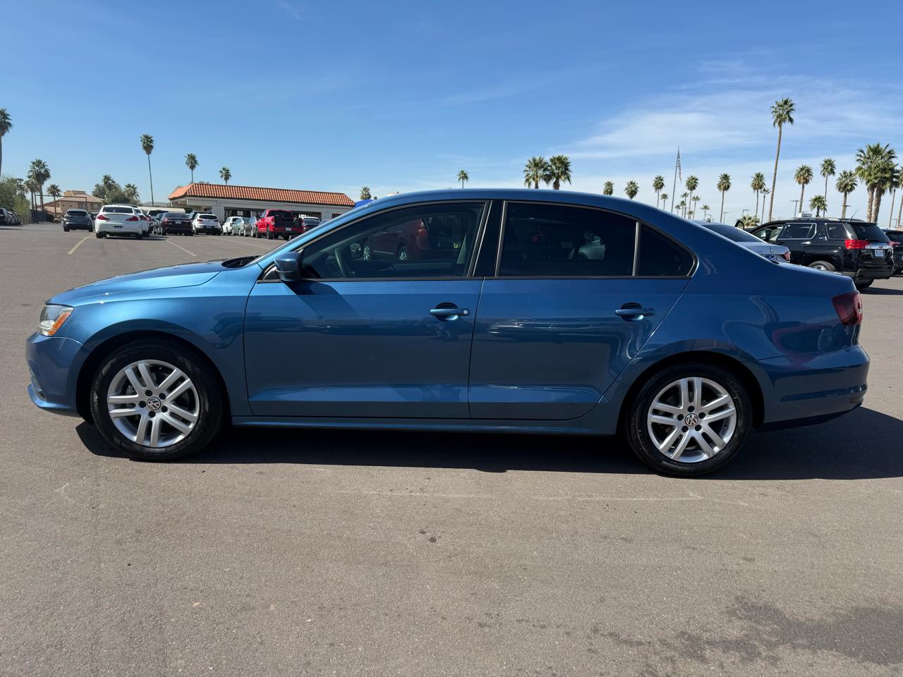 Volkswagen Jetta 1.4T S 6A 2018