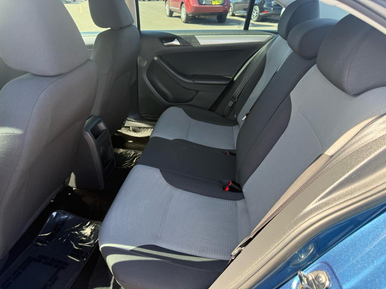 Volkswagen Jetta 1.4T S 6A 2018