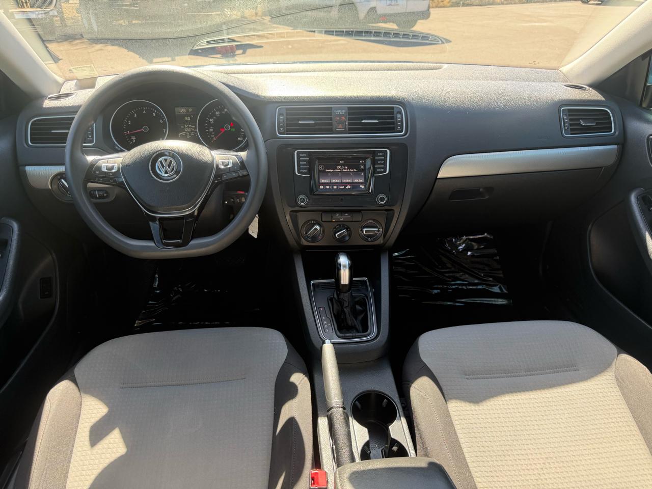 Volkswagen Jetta 1.4T S 6A 2018