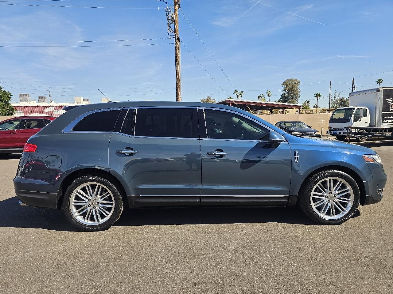 Lincoln MKT 3.5L with EcoBoost AWD 2016