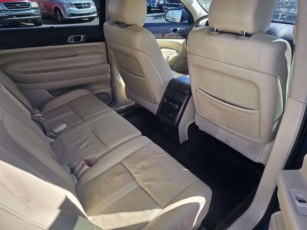 Lincoln MKT 3.5L with EcoBoost AWD 2016