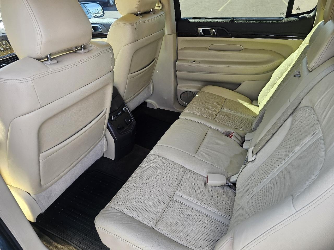 Lincoln MKT 3.5L with EcoBoost AWD 2016