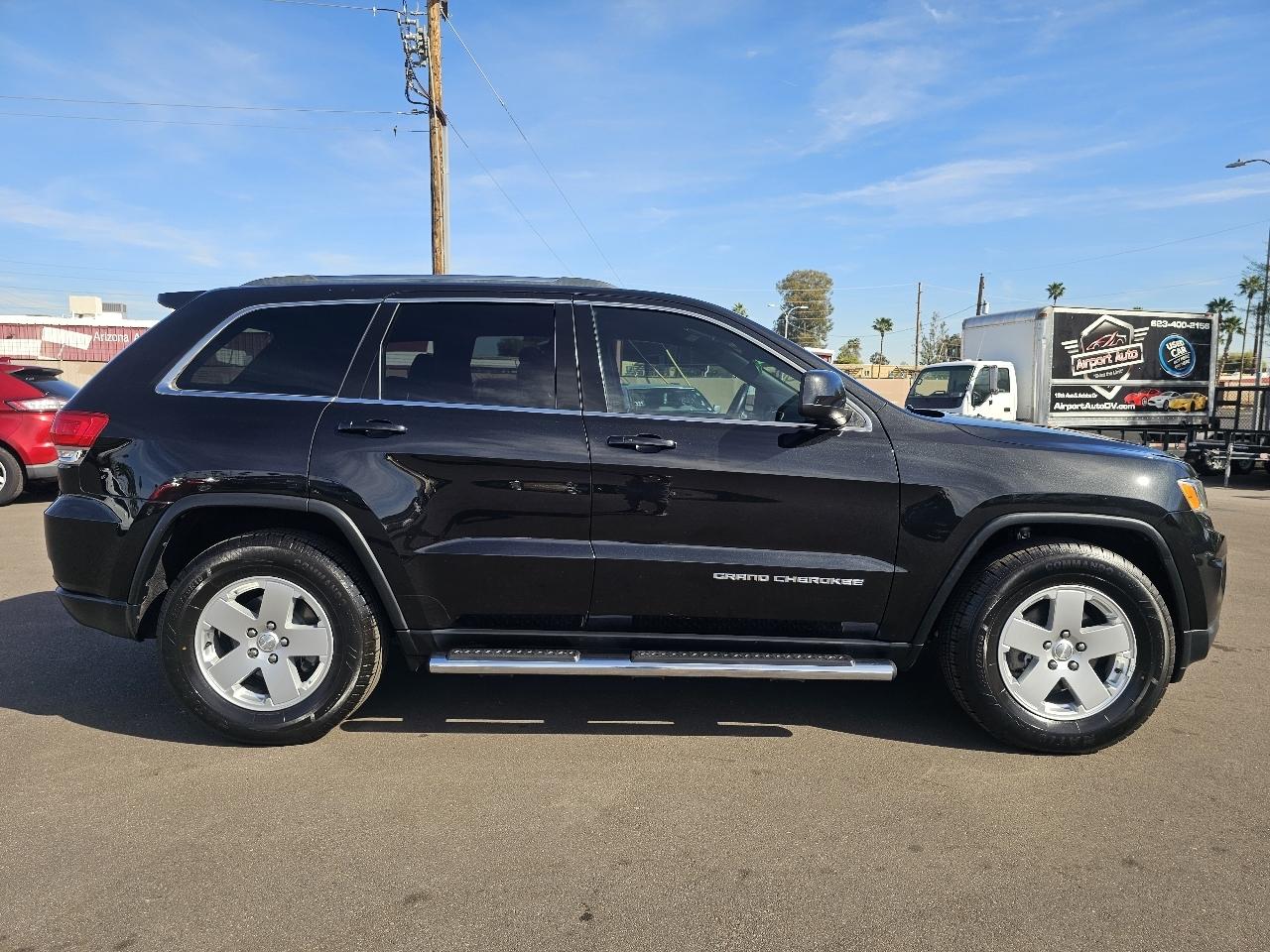 Jeep Grand Cherokee Laredo 2WD 2016