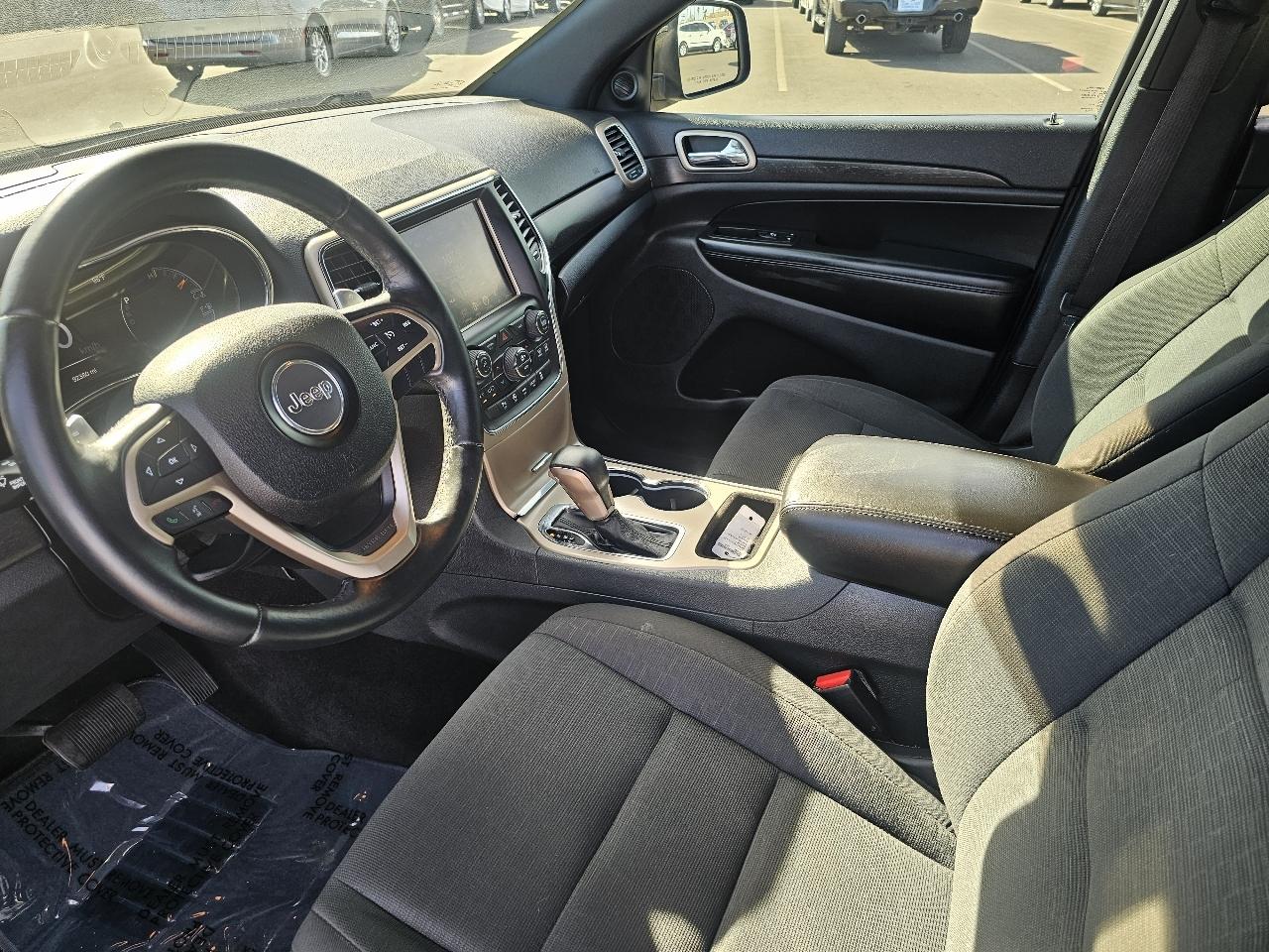 Jeep Grand Cherokee Laredo 2WD 2016