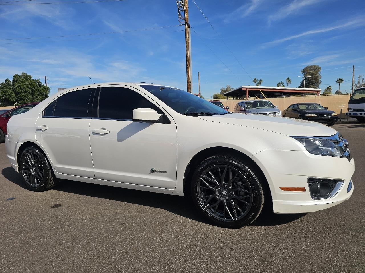 Ford Fusion Hybrid Sedan 2010