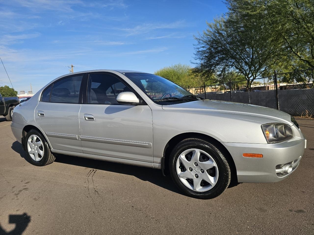 Hyundai Elantra GLS 4-Door 2005