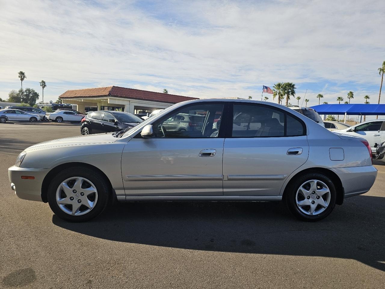 Hyundai Elantra GLS 4-Door 2005