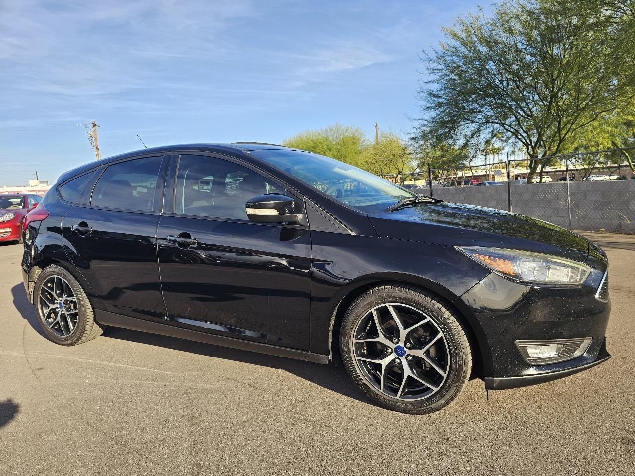 Ford Focus SEL Hatch 2017