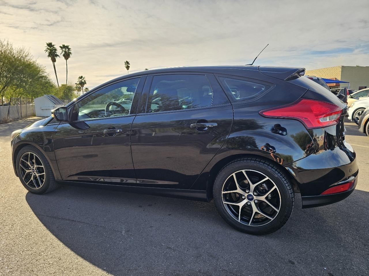 Ford Focus SEL Hatch 2017