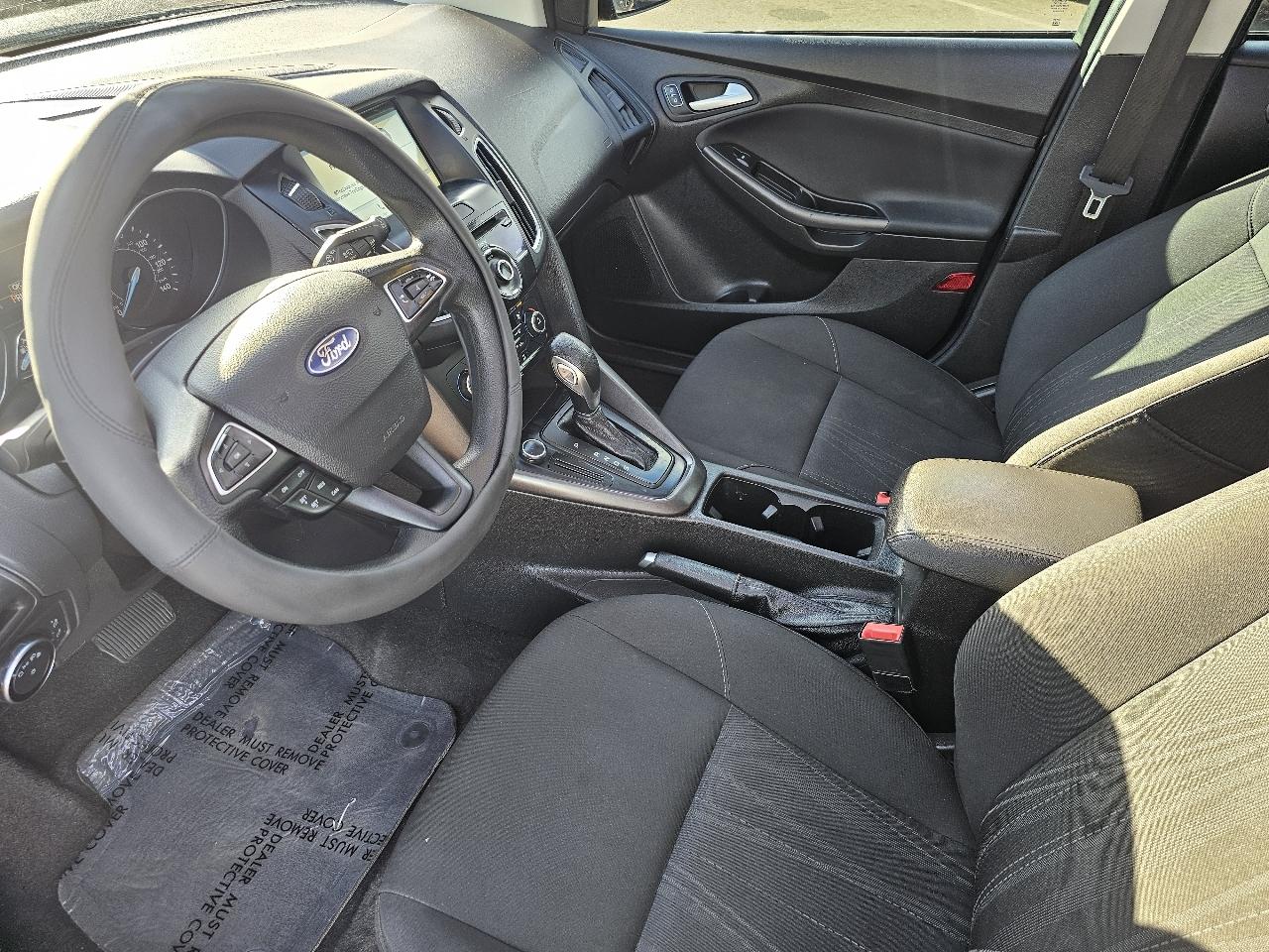 Ford Focus SEL Hatch 2017