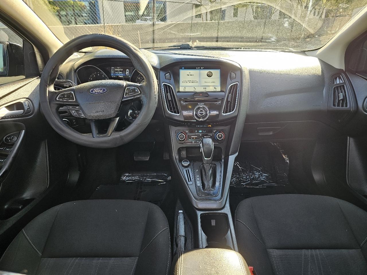 Ford Focus SEL Hatch 2017