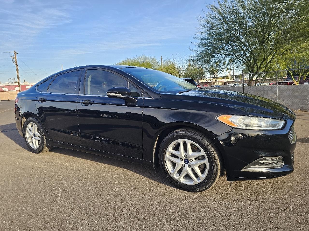 Ford Fusion SE 2016