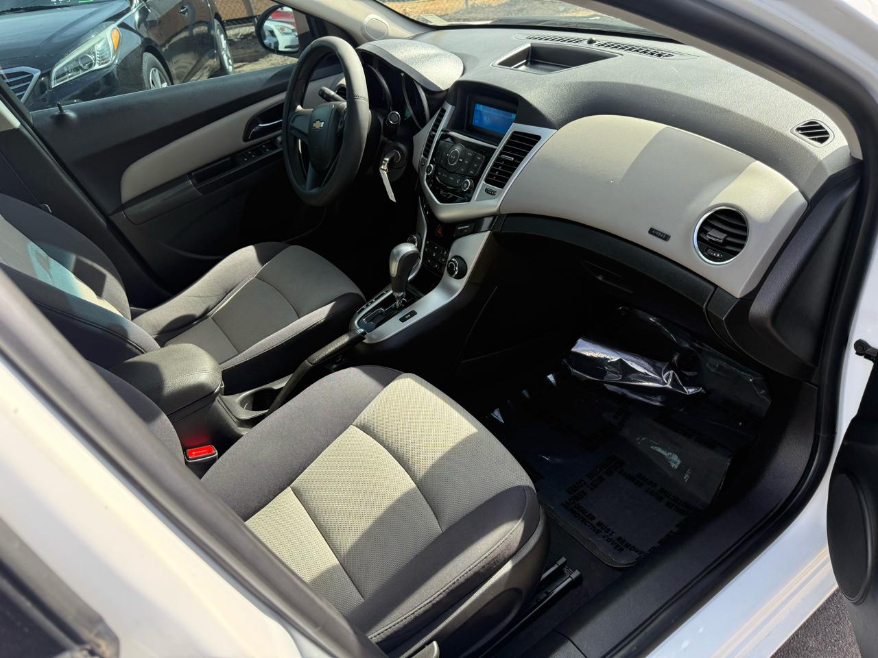 Chevrolet Cruze LS Auto 2014