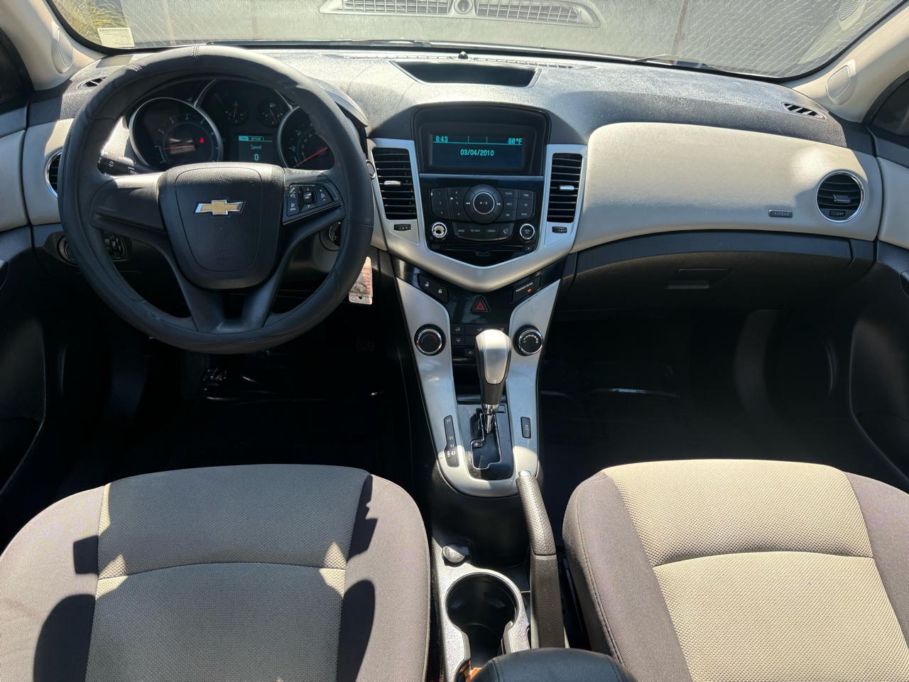 Chevrolet Cruze LS Auto 2013