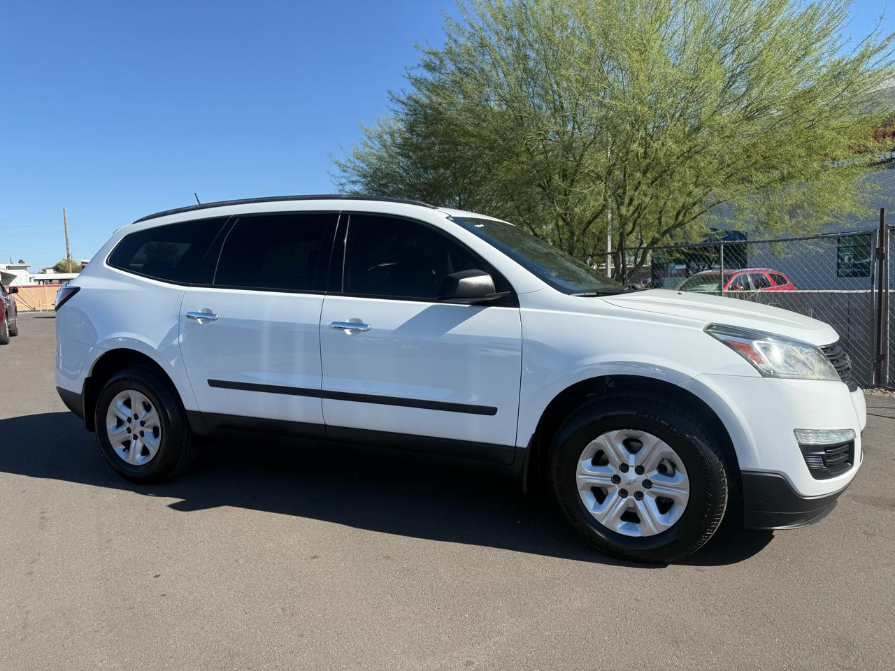 Chevrolet Traverse LS FWD w/PDC 2016