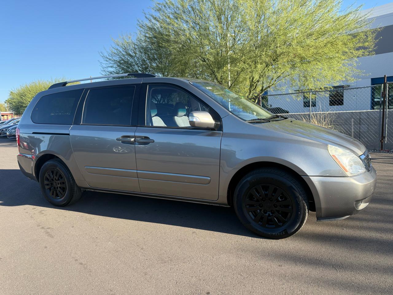 Kia Sedona LX LWB 2012