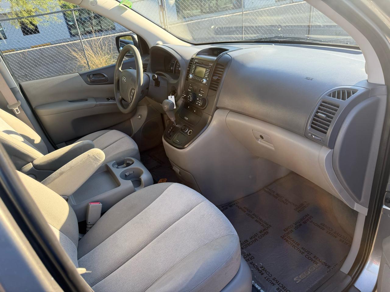 Kia Sedona LX LWB 2012