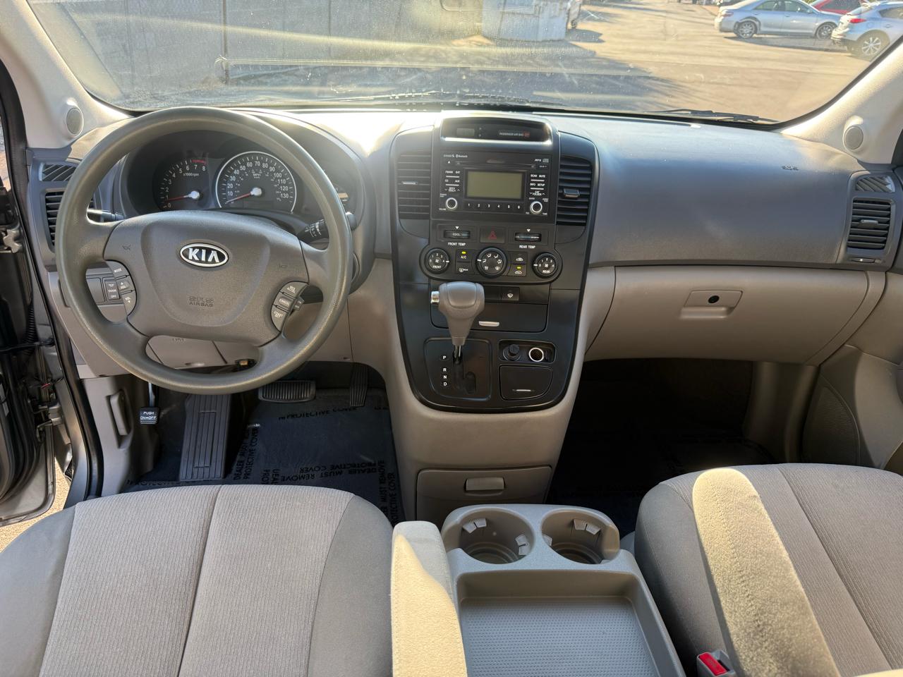 Kia Sedona LX LWB 2012