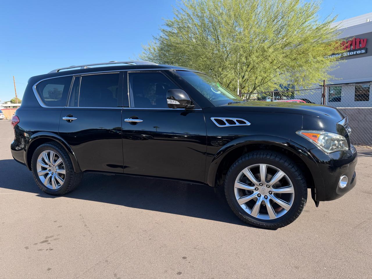 Infiniti QX56 4WD 2011